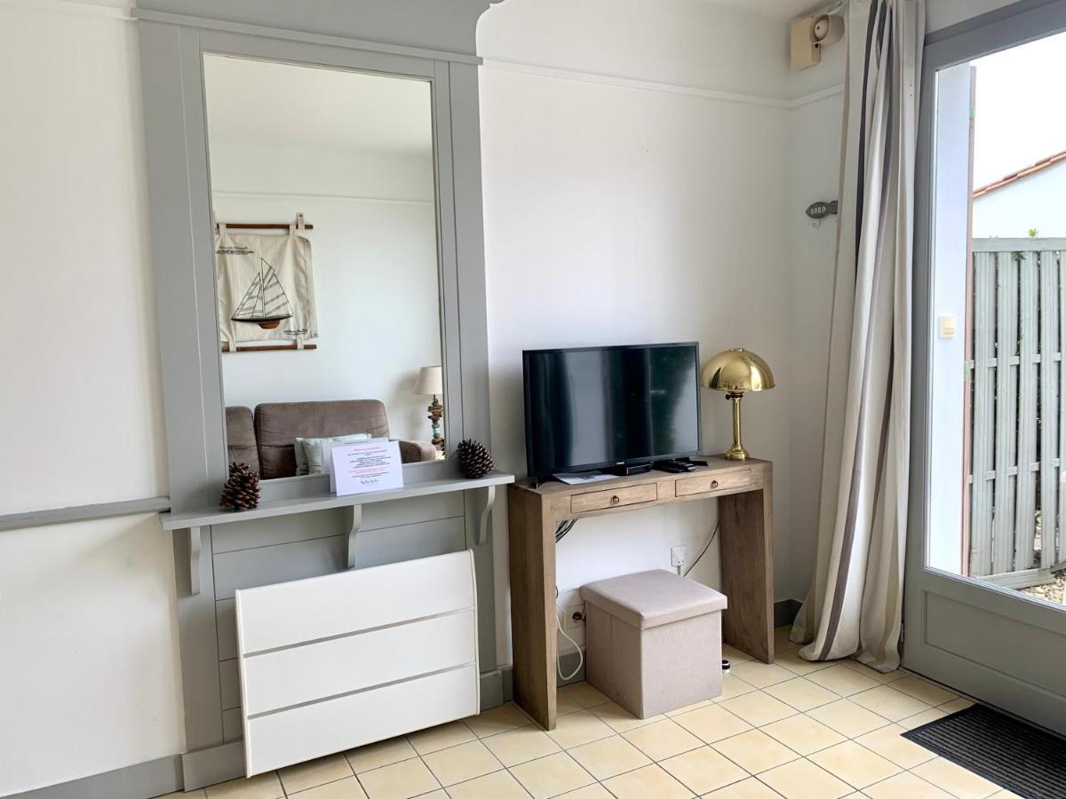 La Jolie Brise Appartement Dans Résidence Avec Piscine La Flotte Exterior foto